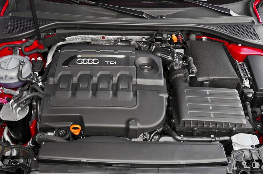 Моторный отсек Audi A3 1.8T S-Line Quattro (8V) 2012 года  (WW) (фото 62 из 101)